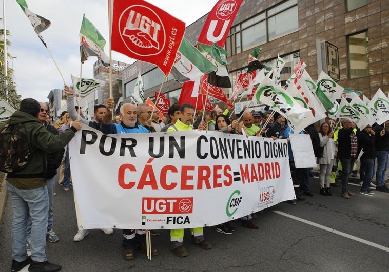 El juez rechaza parar la selección de personal de la contrata del agua en Cáceres
